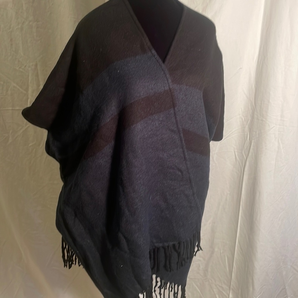 Ann Taylor loft wrap/poncho brand new